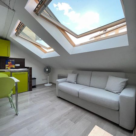 Studio sous les toits Annecy Centre-ville Extérieur photo